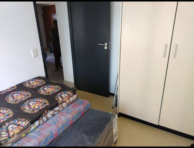 2 BEDROOM FLAT FOR SALE IN ESSENWOOD